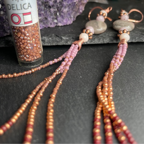CCO REDUCED Elegant Gray And Pink Agate Beaded Dangle Fringe Earrings - Picture 4 of 15